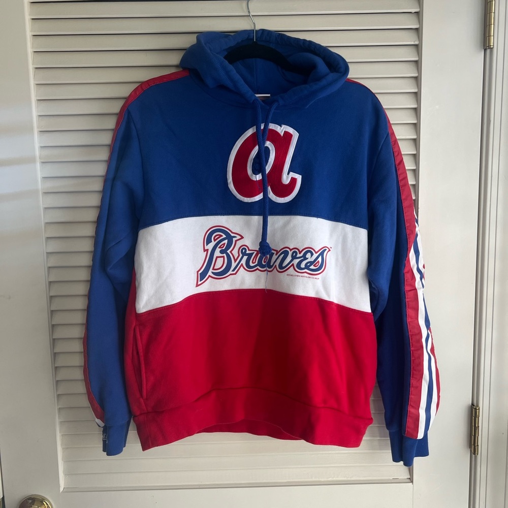 Atlanta Braves Hoodie - vintage logo but not vintage